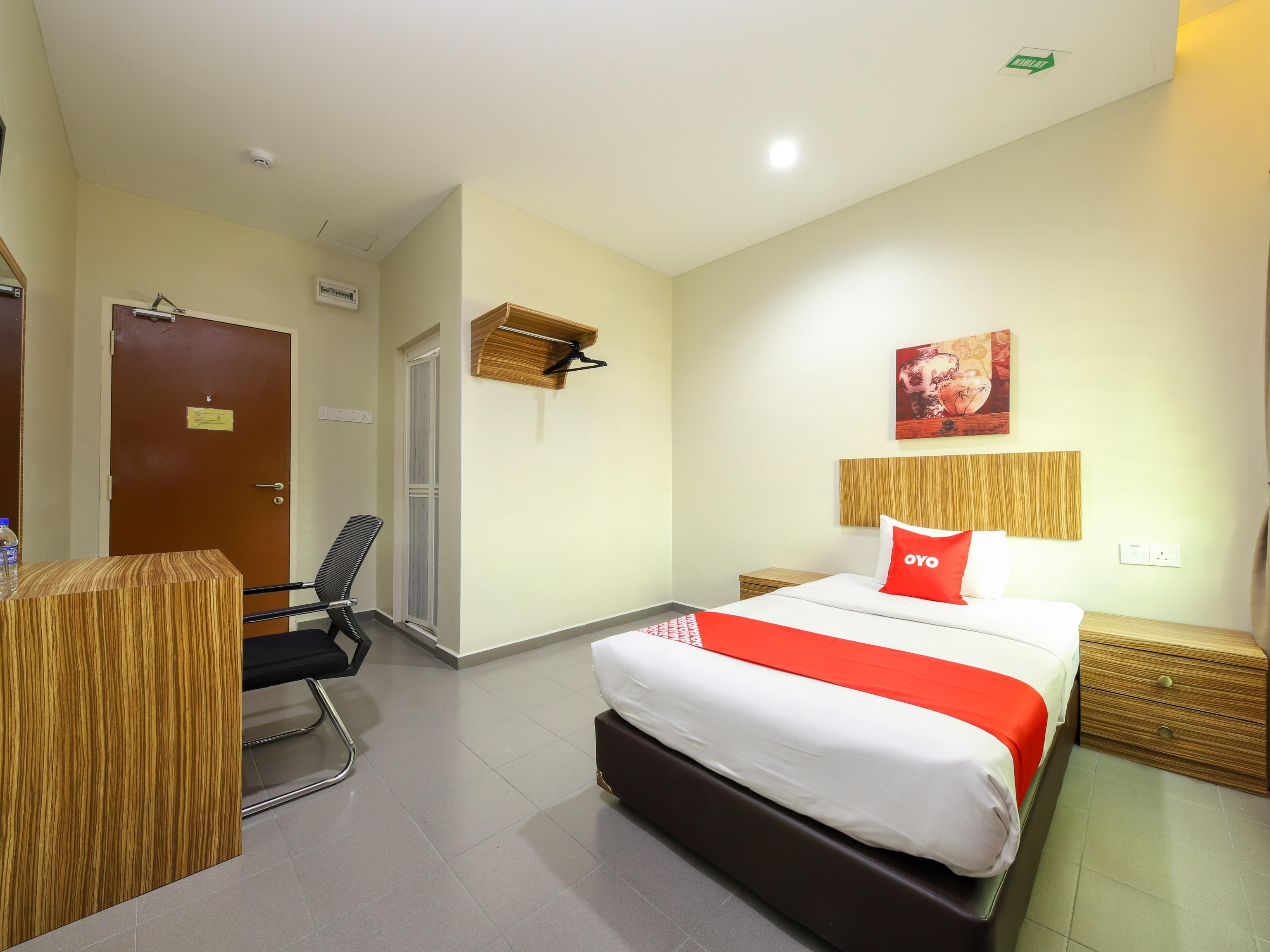 Oyo 89839 Riaz Hotel Malacca Extérieur photo