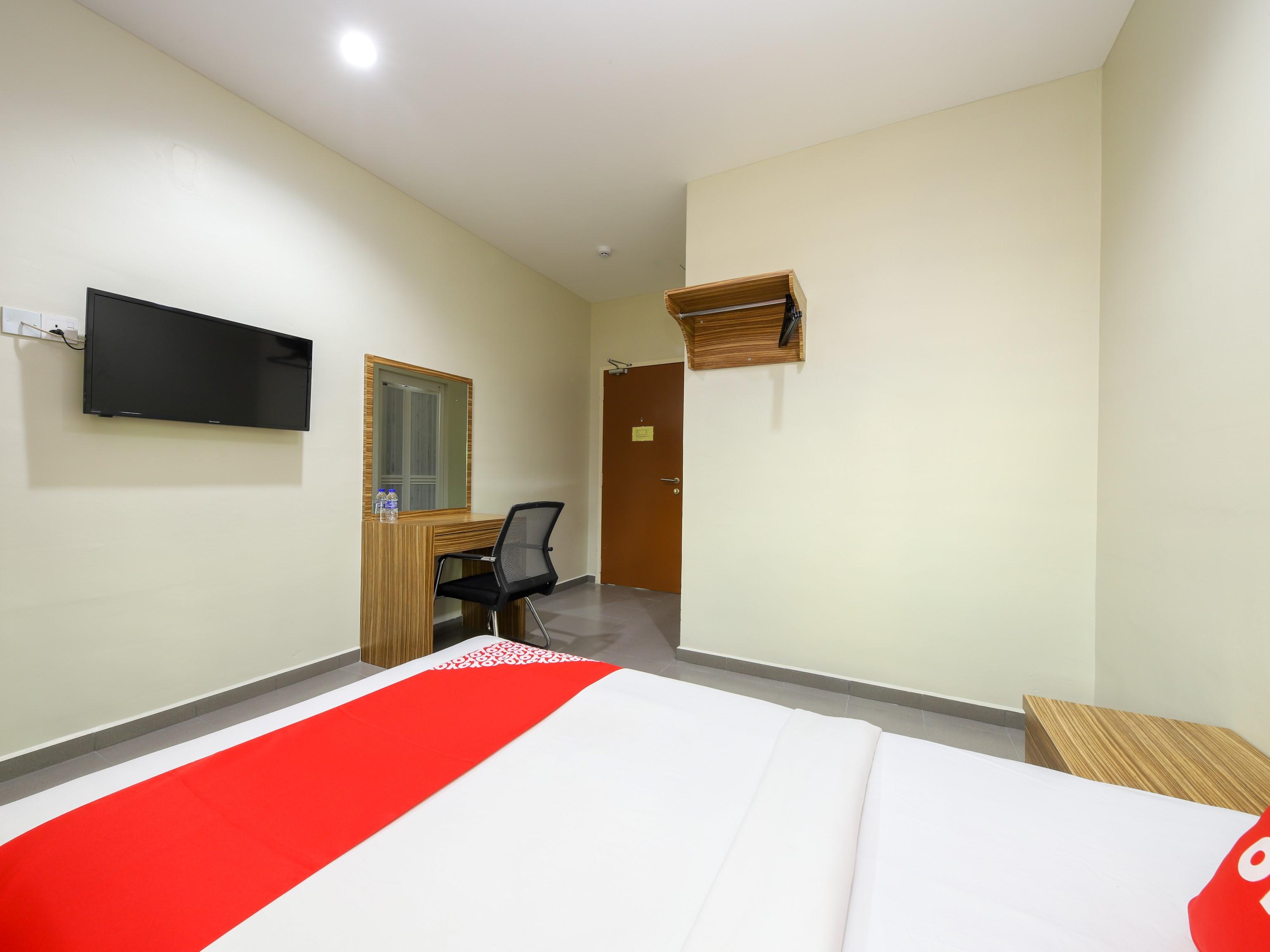 Oyo 89839 Riaz Hotel Malacca Extérieur photo