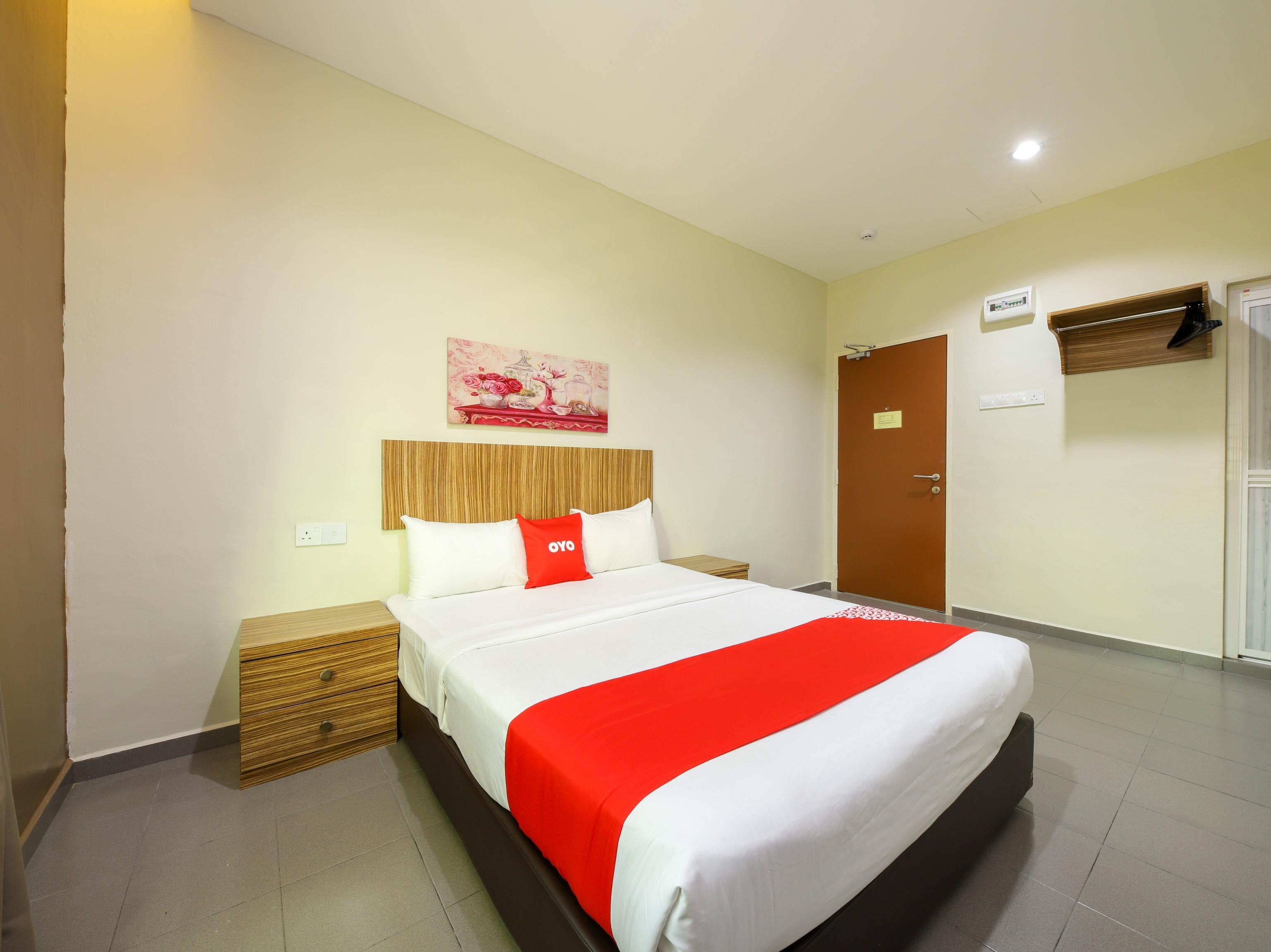 Oyo 89839 Riaz Hotel Malacca Extérieur photo