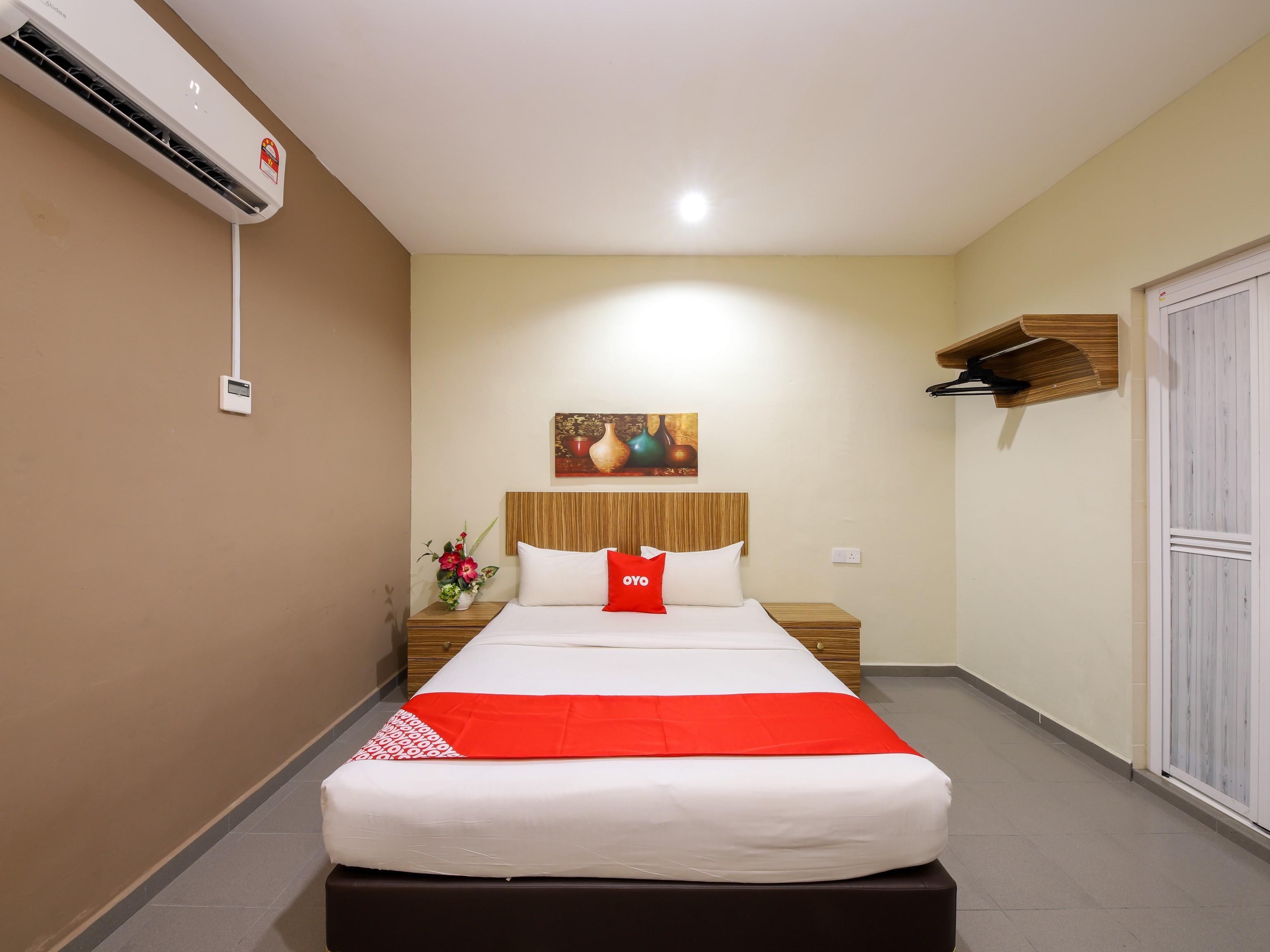 Oyo 89839 Riaz Hotel Malacca Extérieur photo