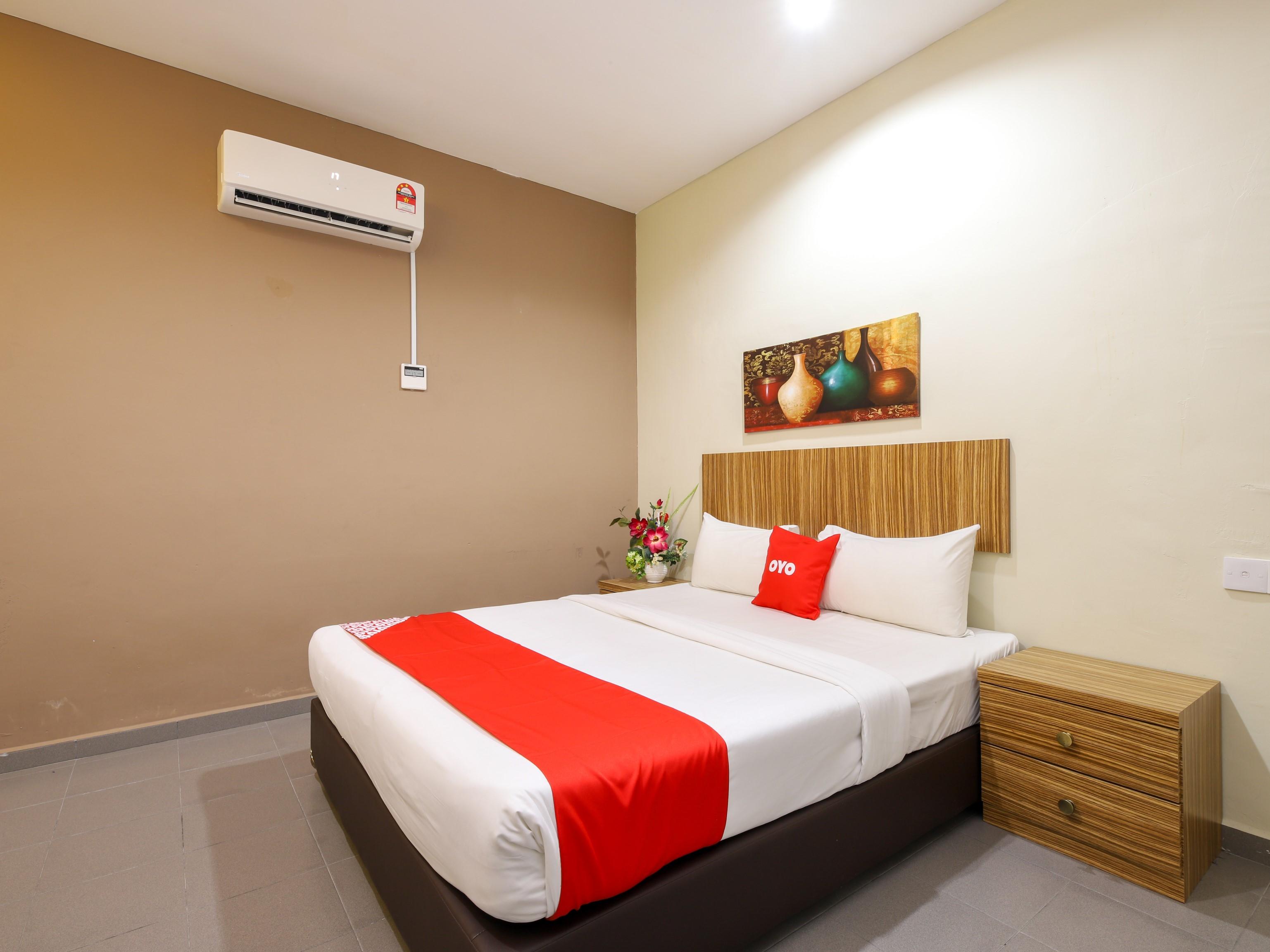 Oyo 89839 Riaz Hotel Malacca Extérieur photo