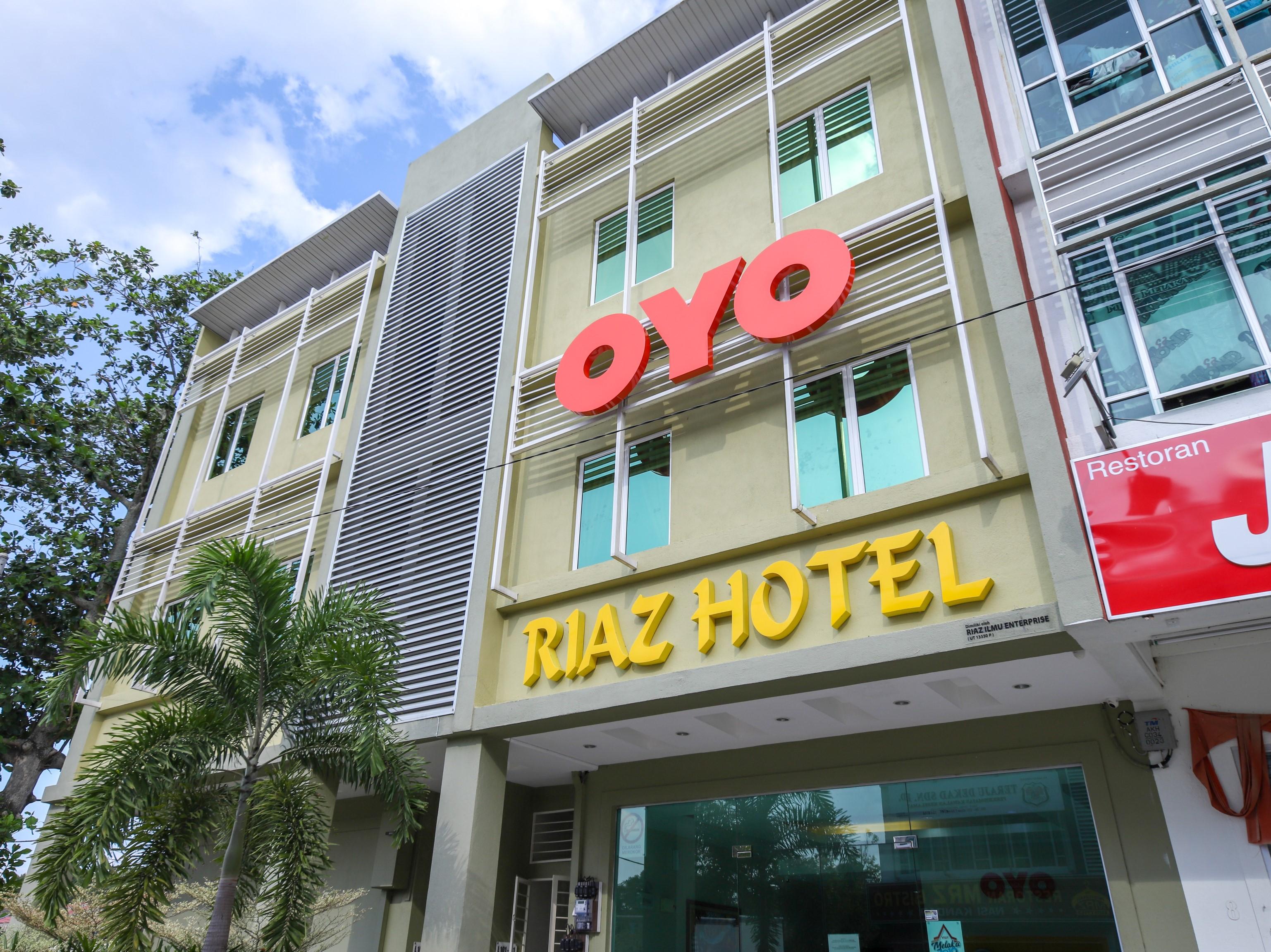 Oyo 89839 Riaz Hotel Malacca Extérieur photo