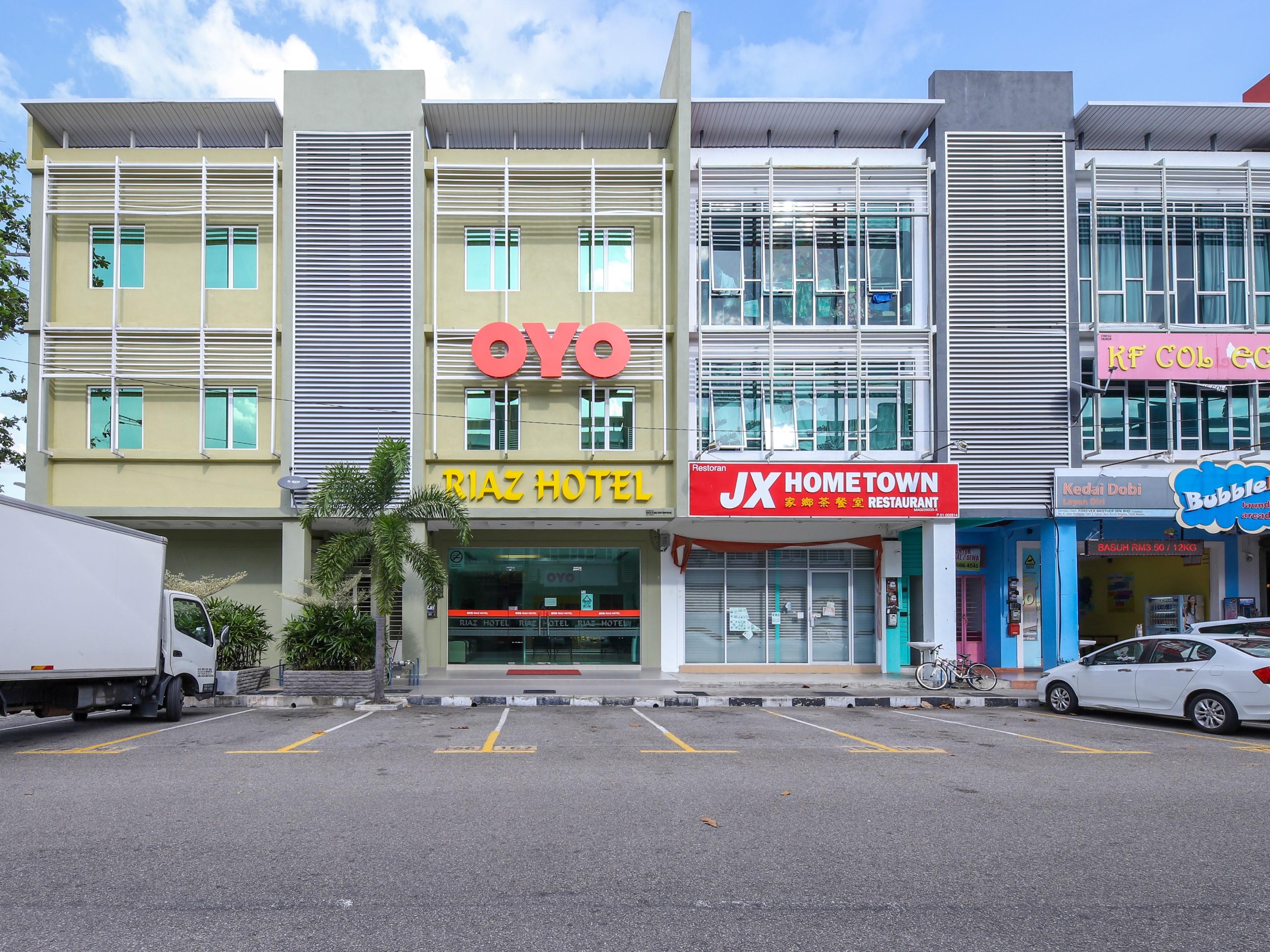 Oyo 89839 Riaz Hotel Malacca Extérieur photo