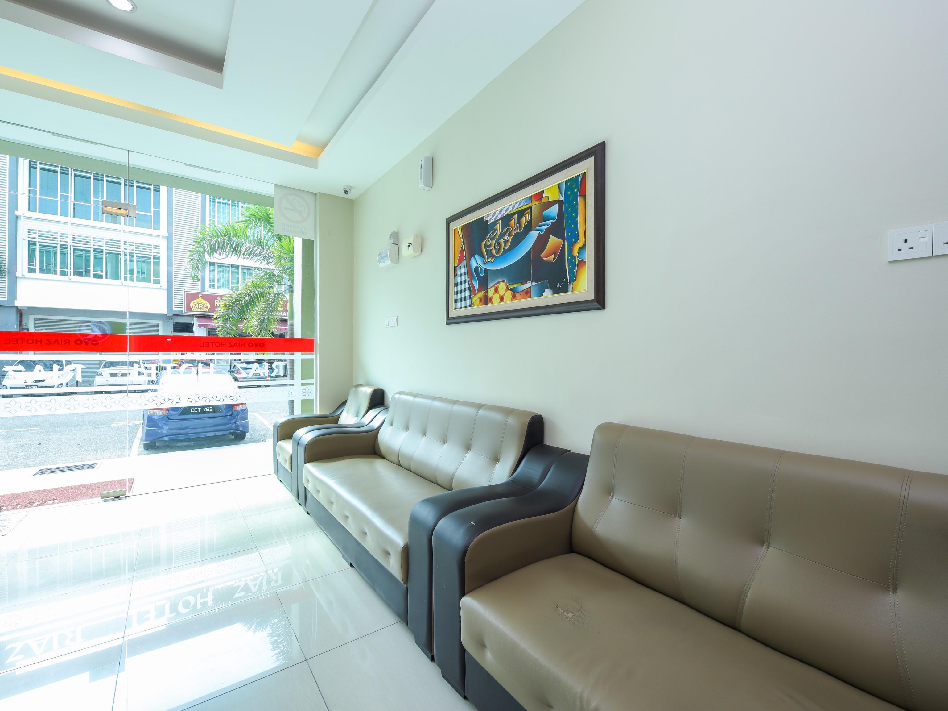 Oyo 89839 Riaz Hotel Malacca Extérieur photo