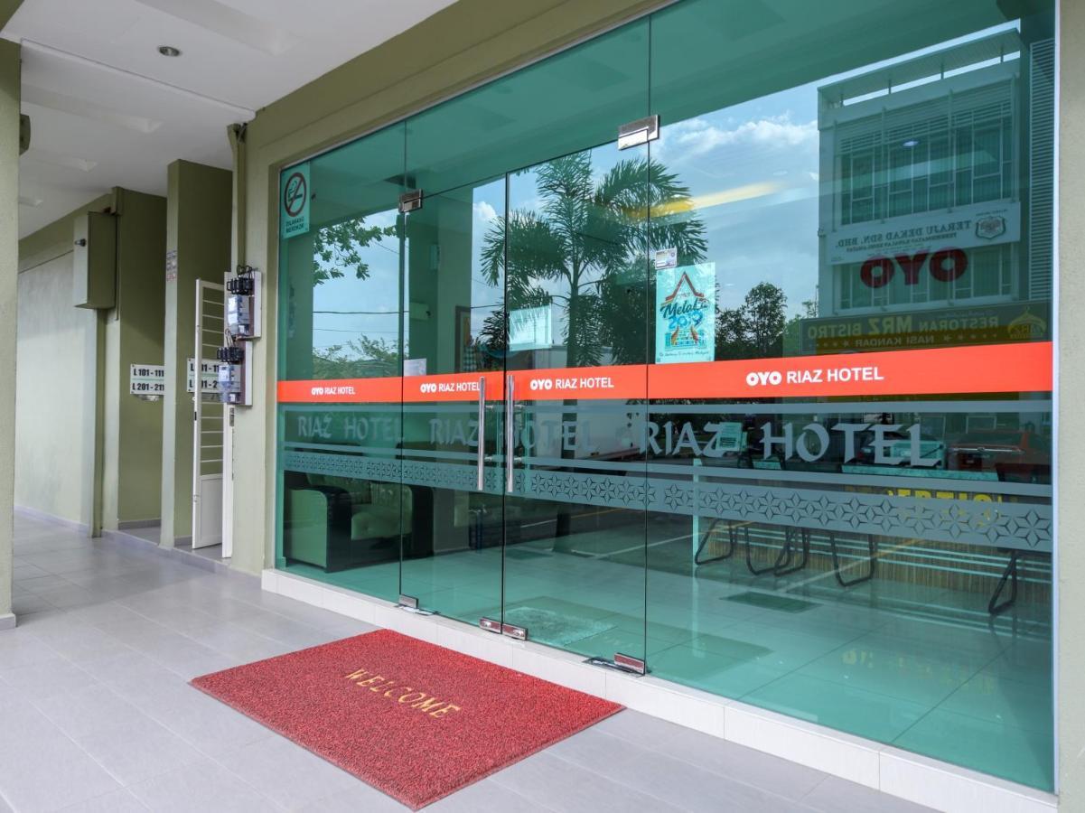 Oyo 89839 Riaz Hotel Malacca Extérieur photo